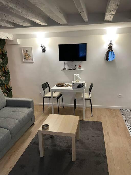 Appartement Confortable - Opera - Place De La Madeleine - Saint Martin - 4 Pers Париж Екстериор снимка